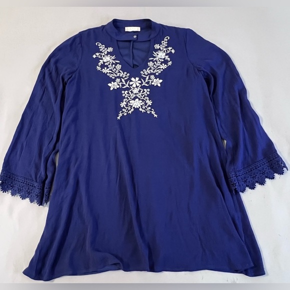 Altar'd State Women’s Navy Blue Floral- Embroidered V-Neck Mini Dress Sz M Boho‎ - Picture 5 of 8